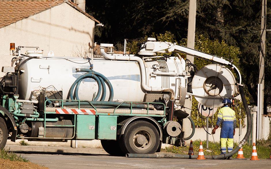 déboucher une canalisation wc Drancy